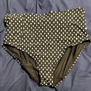 Very Good Condition Fantasie Santa Monica High Waist Bikini Brief Bottom in XL